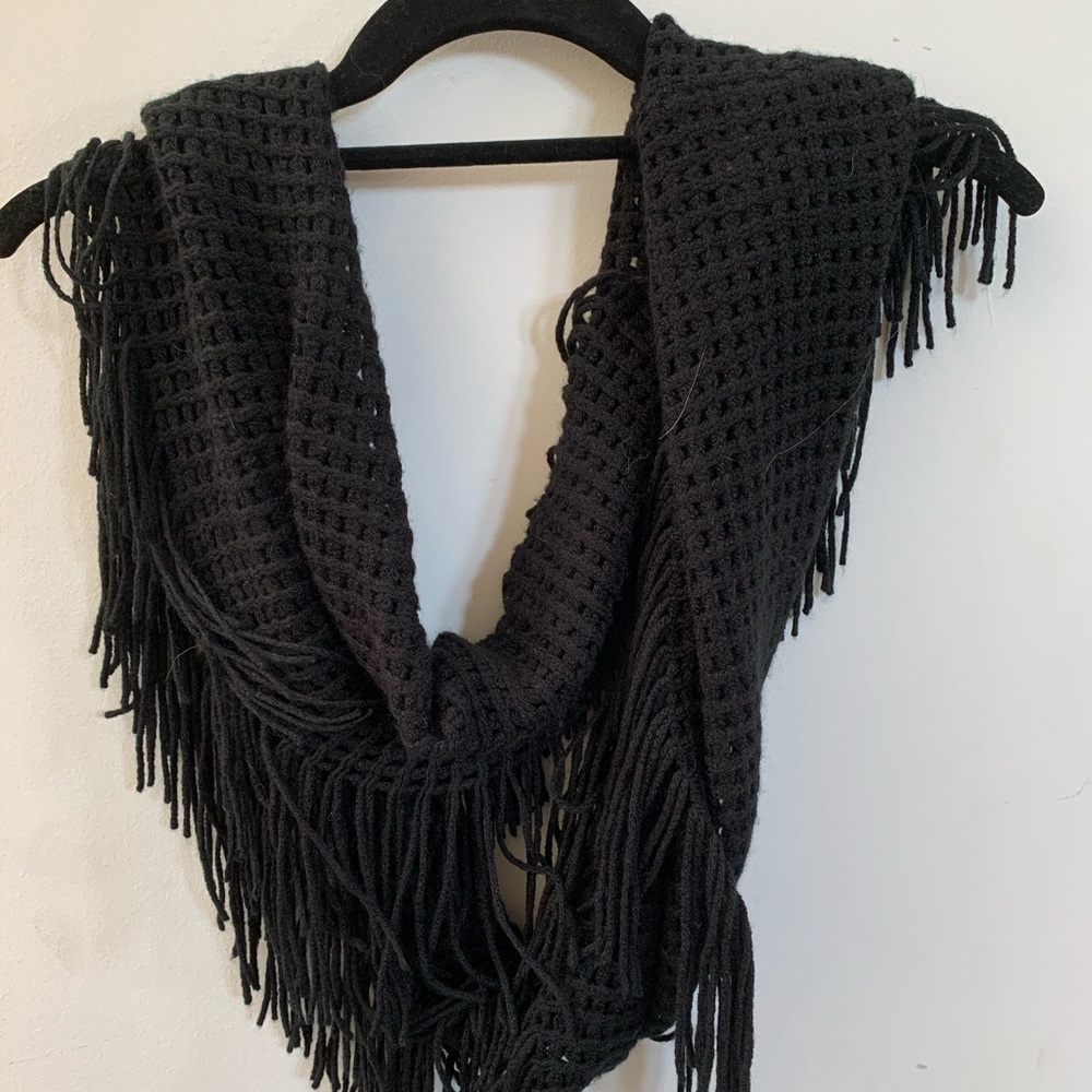 black infinity scarf